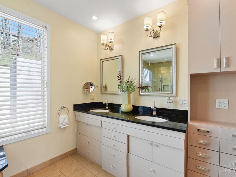 428 Oregon Street, Cincinnati, OH 45202 Photo 28