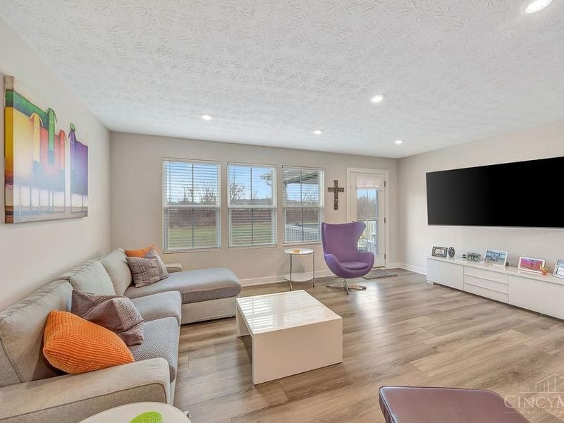 1278 Cavanaugh Lane, Harrison, OH 45030 Photo 11