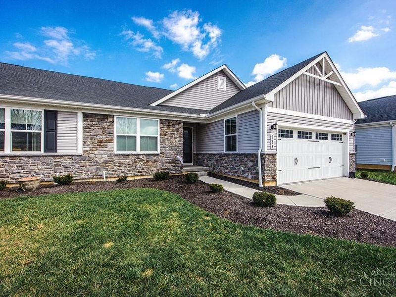 1278 Cavanaugh Lane, Harrison, OH 45030 Photo 4