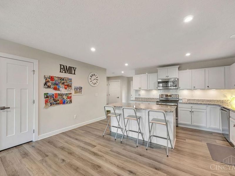 1278 Cavanaugh Lane, Harrison, OH 45030 Photo 7