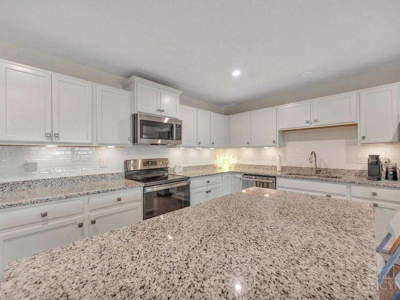 1278 Cavanaugh Lane, Harrison, OH 45030 Photo 8