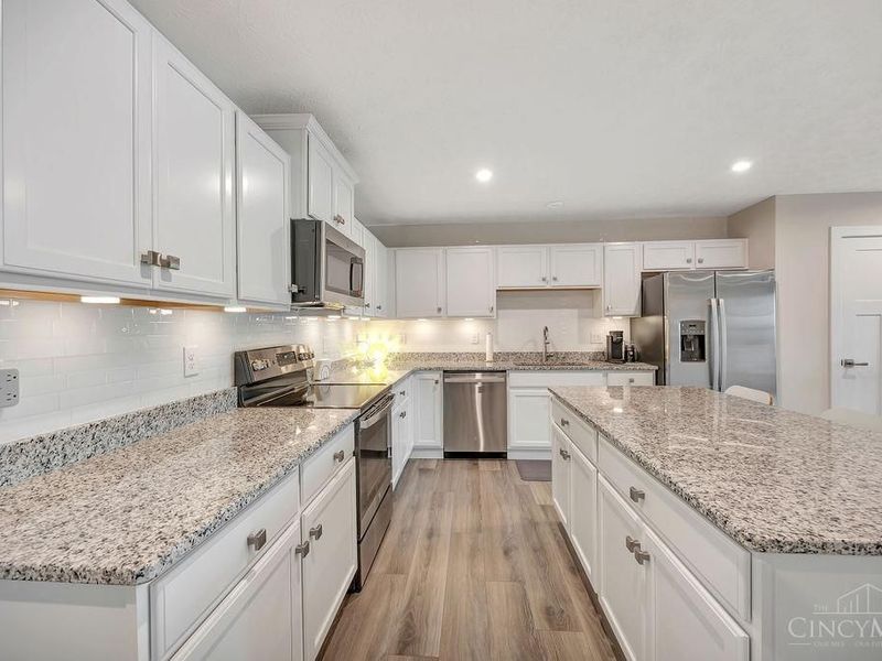 1278 Cavanaugh Lane, Harrison, OH 45030 Photo 9