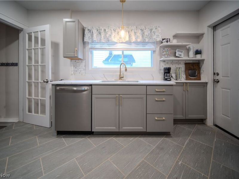 204 Morningview Avenue, Akron, OH 44305 Photo 10