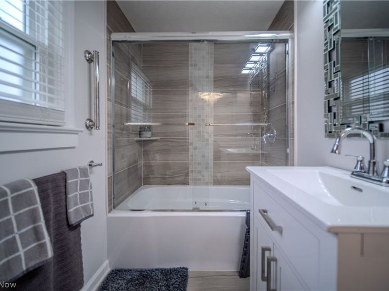 204 Morningview Avenue, Akron, OH 44305 Photo 22