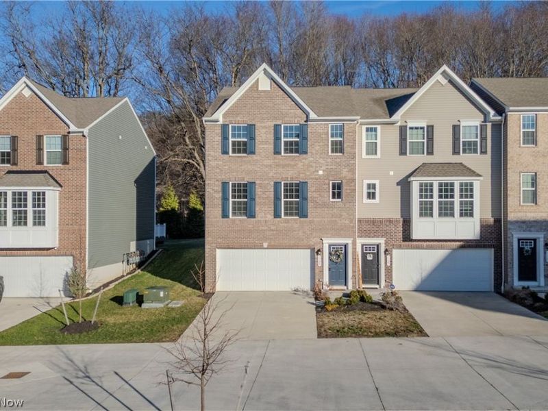 1129 Bean Lane, Akron, OH 44313 Photo 1