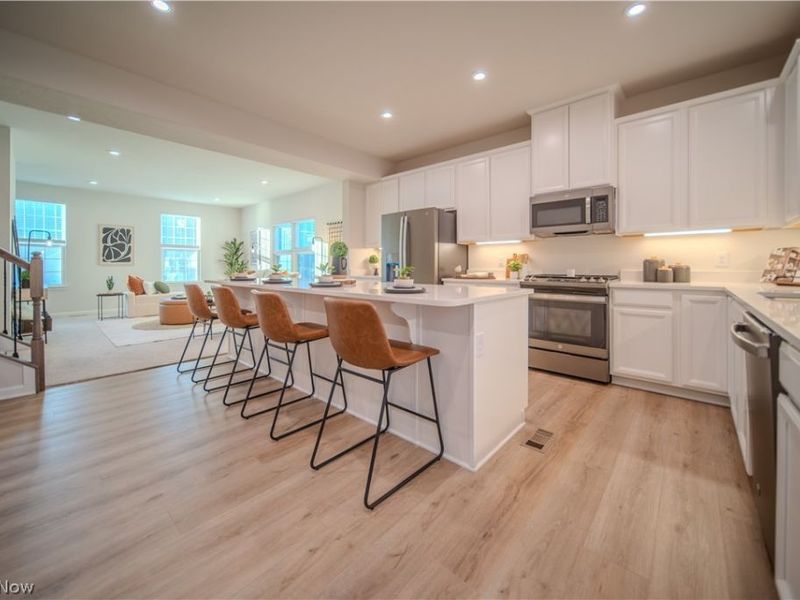 1129 Bean Lane, Akron, OH 44313 Photo 2