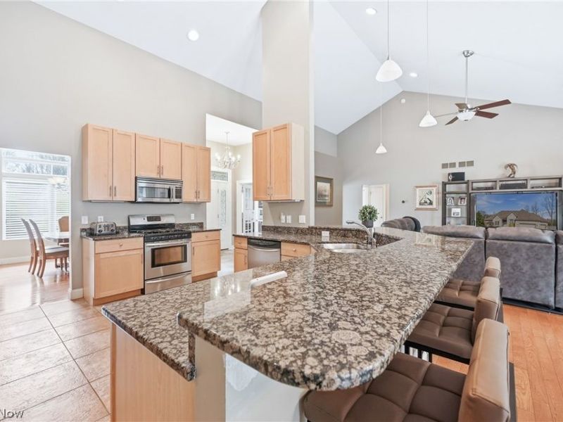 105 Muirfield Drive SE, Howland, OH 44484 Photo 15