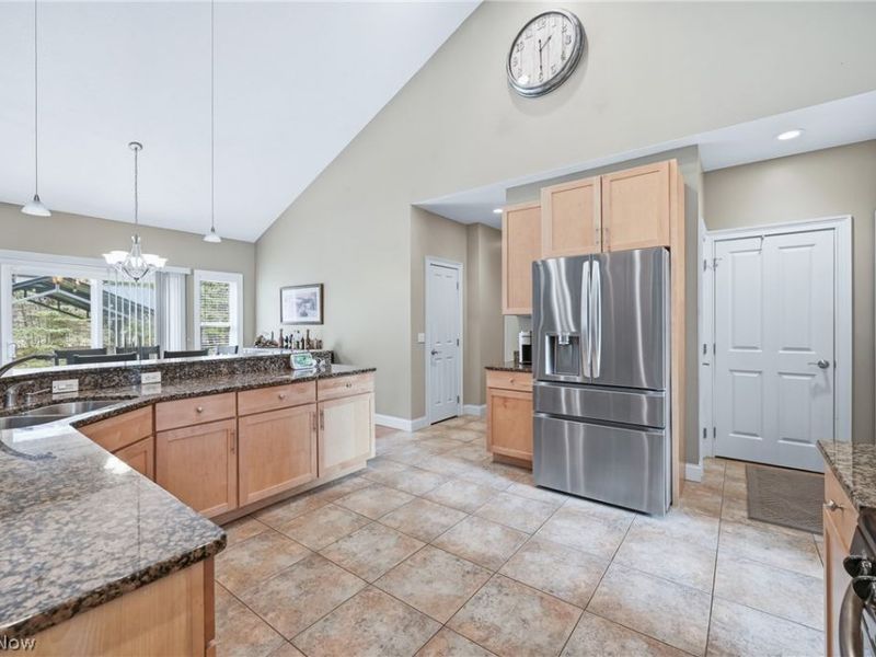 105 Muirfield Drive SE, Howland, OH 44484 Photo 16