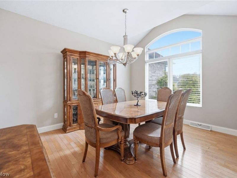 105 Muirfield Drive SE, Howland, OH 44484 Photo 20