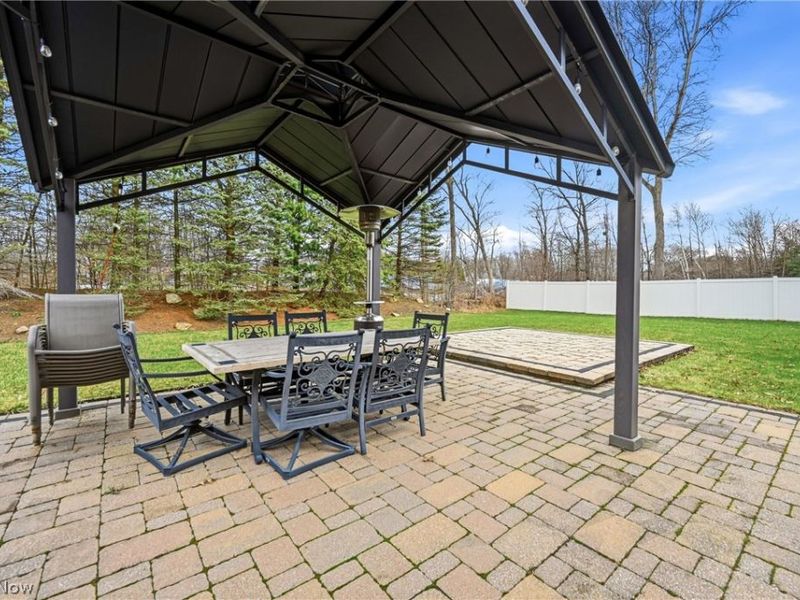 105 Muirfield Drive SE, Howland, OH 44484 Photo 7