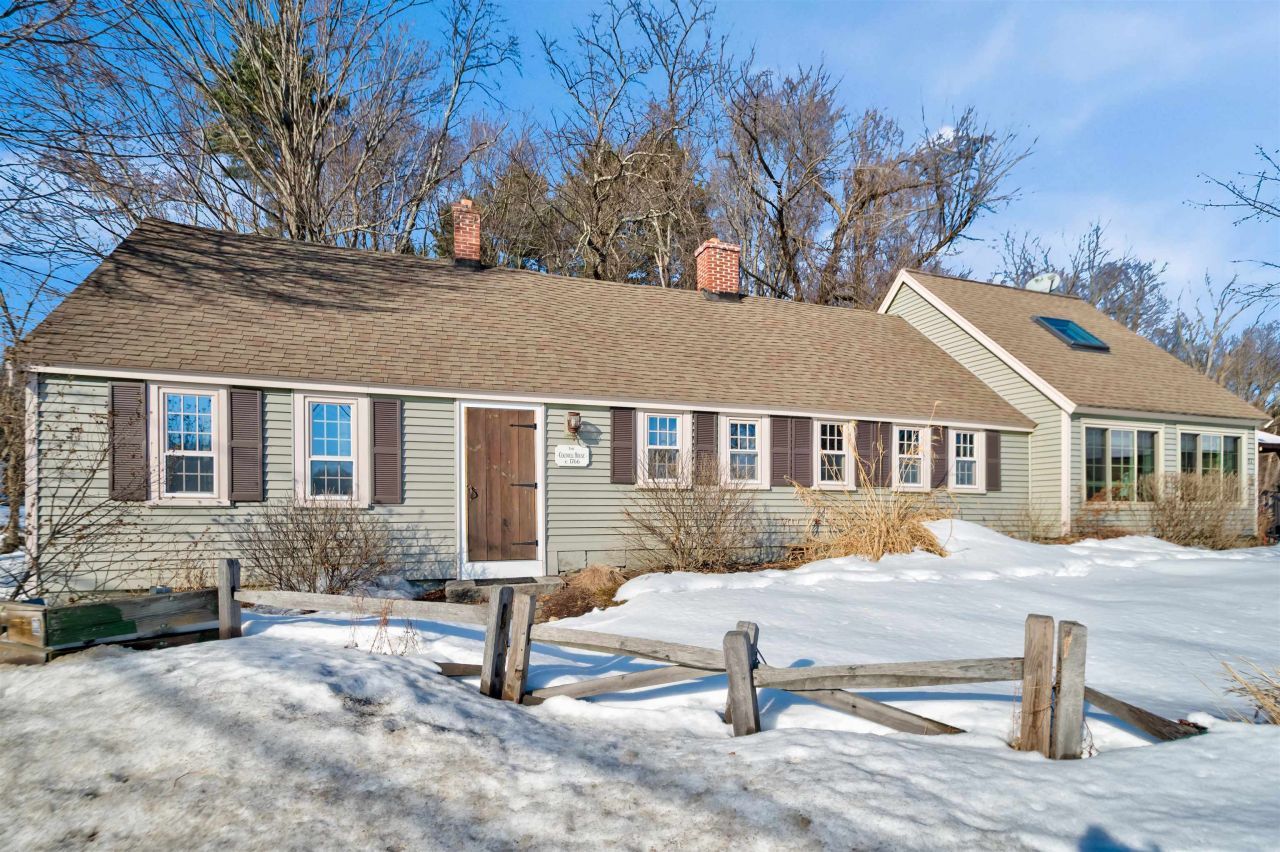 92 Main Street, Atkinson, NH 03811 Main Photo