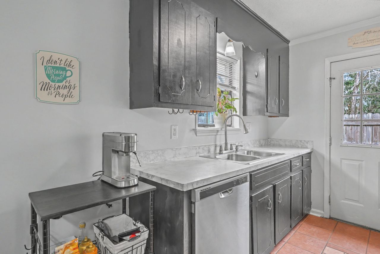 113 Pine Court Photo 10