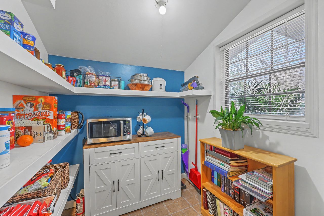 113 Pine Court Photo 13