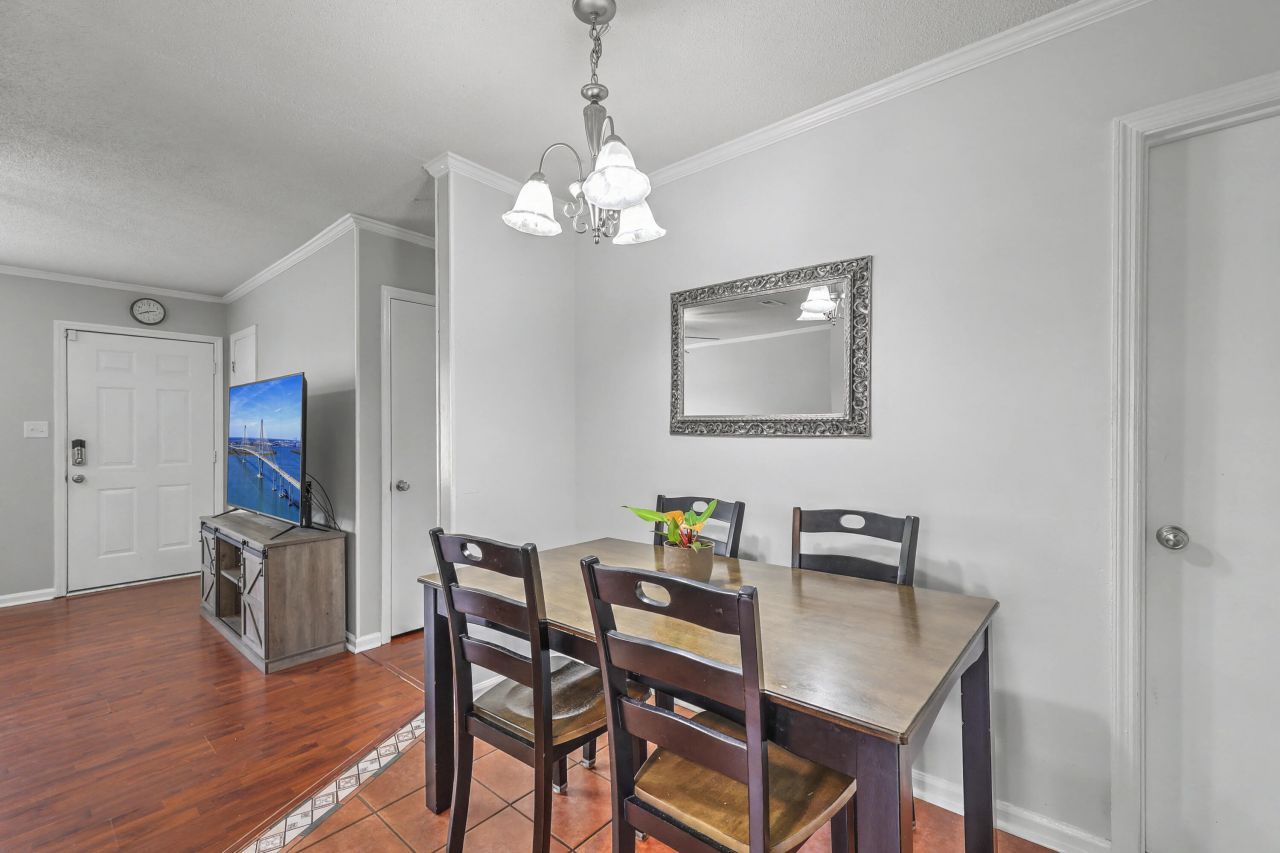 113 Pine Court Photo 7