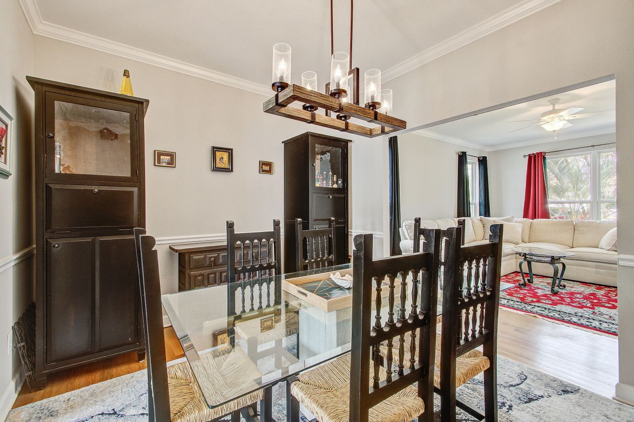 1390 Crystal Shore Court Photo 10