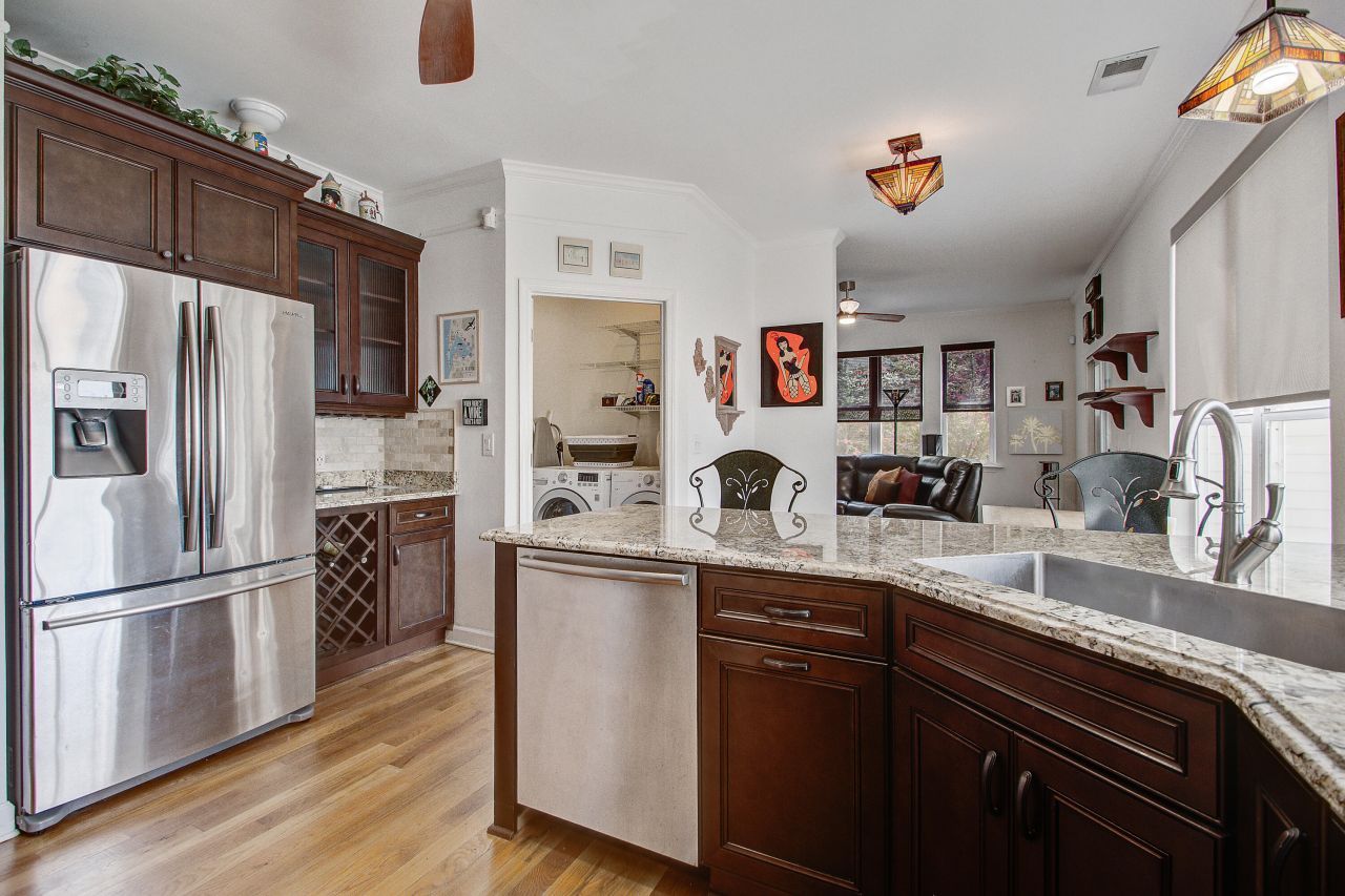 1390 Crystal Shore Court Photo 16