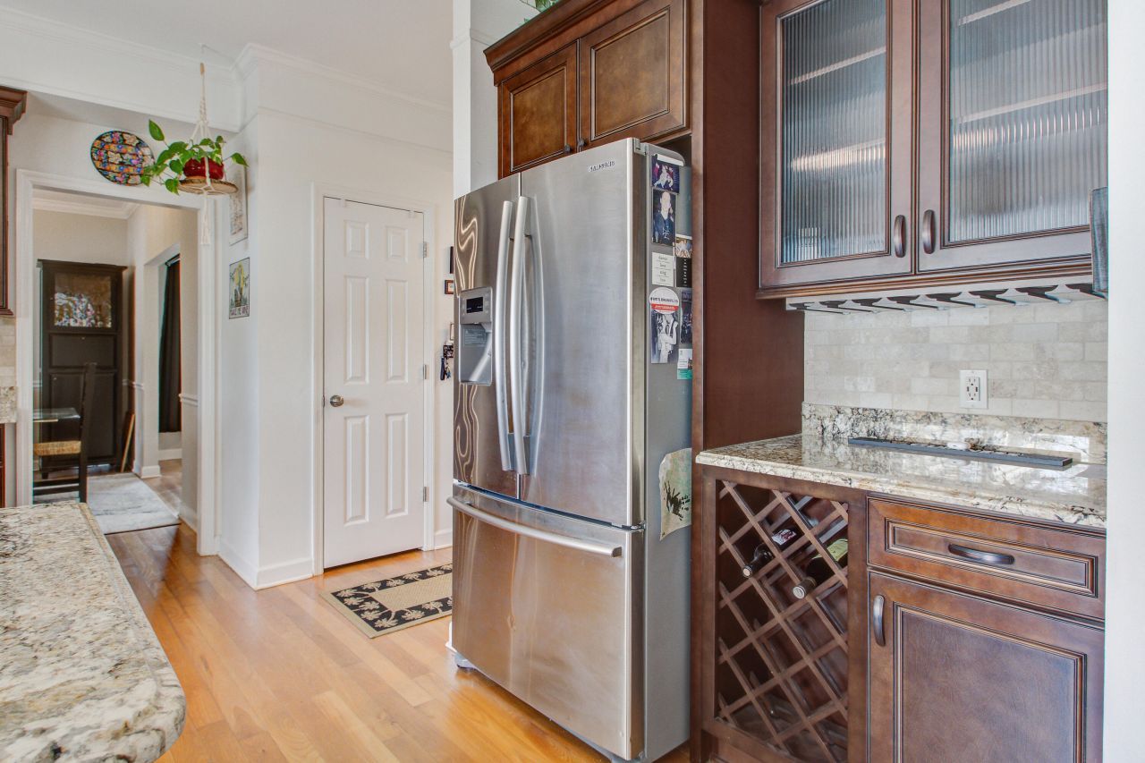 1390 Crystal Shore Court Photo 18