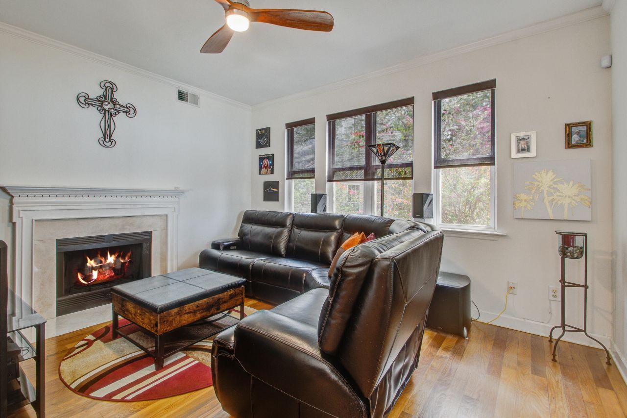 1390 Crystal Shore Court Photo 19