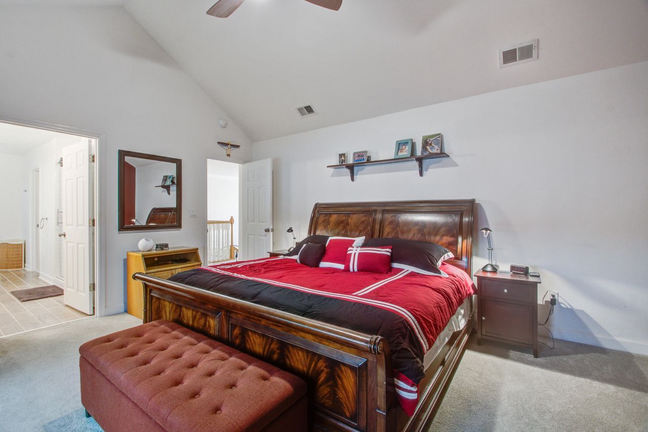 1390 Crystal Shore Court Photo 22