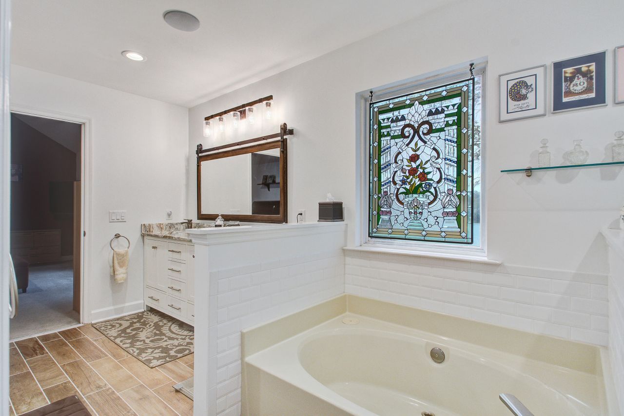 1390 Crystal Shore Court Photo 24