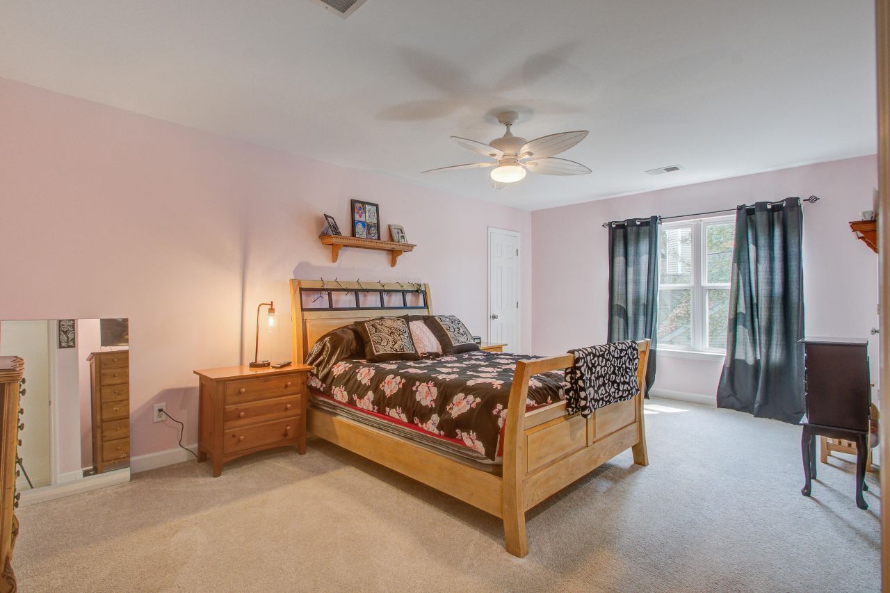 1390 Crystal Shore Court Photo 25