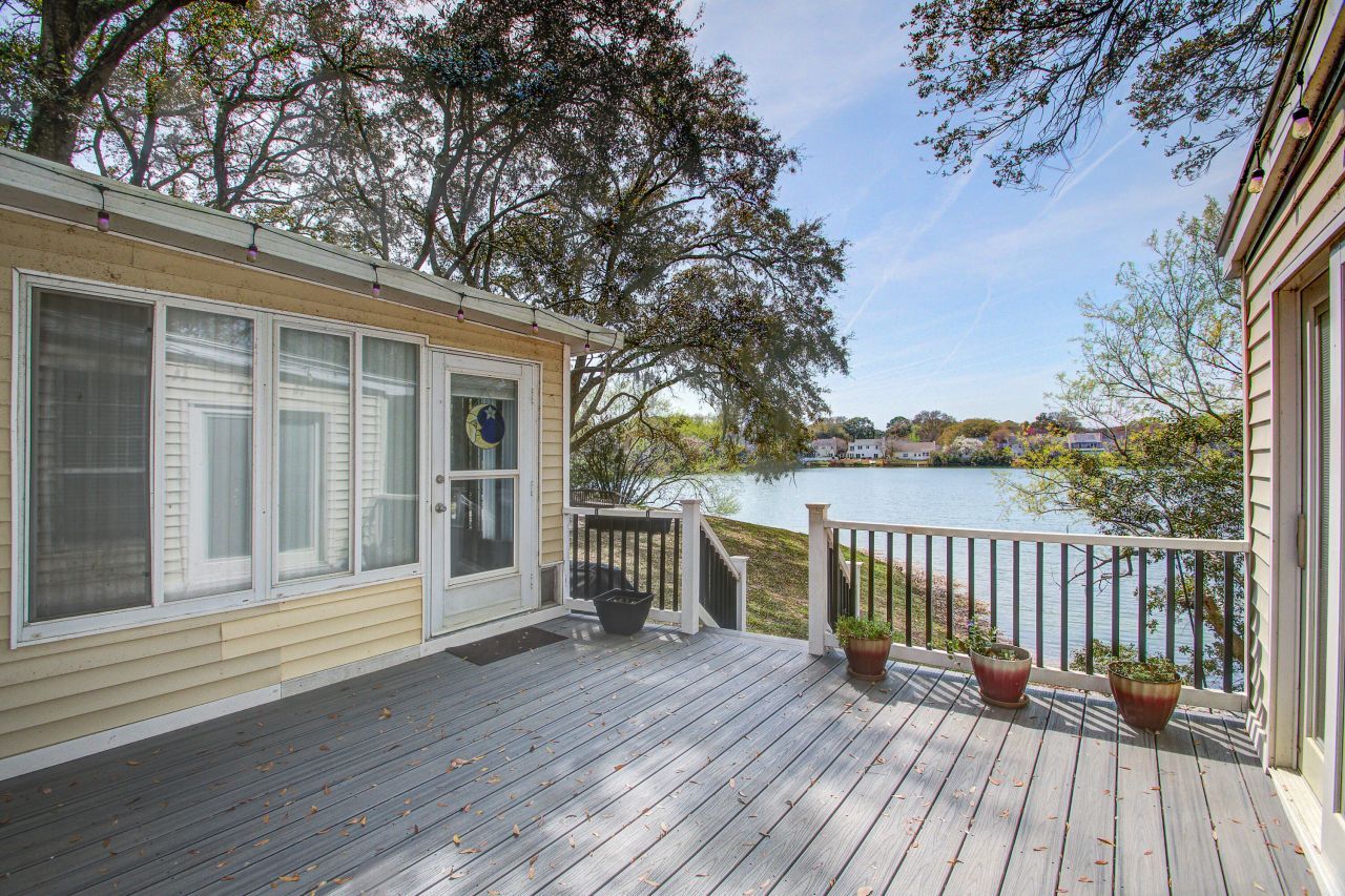 1390 Crystal Shore Court Photo 31