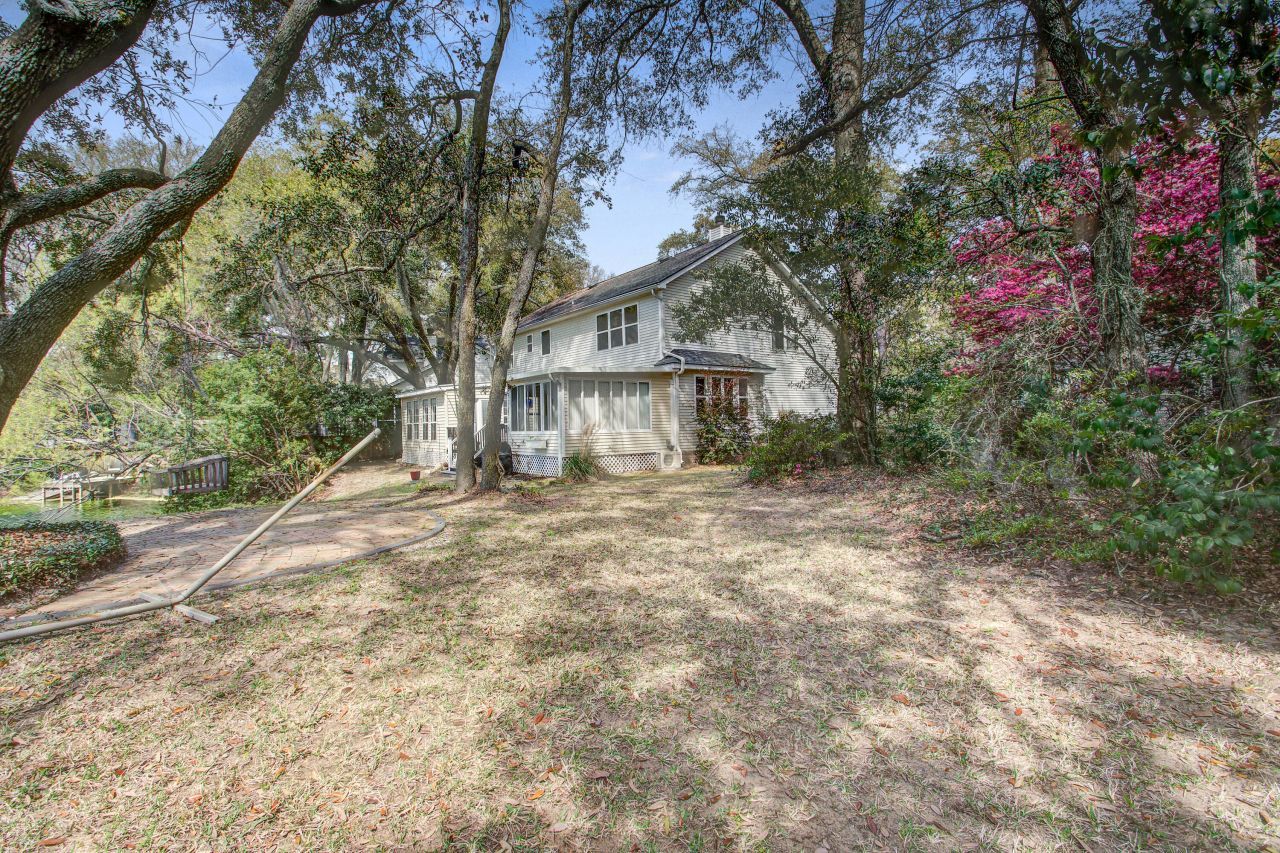 1390 Crystal Shore Court Photo 35