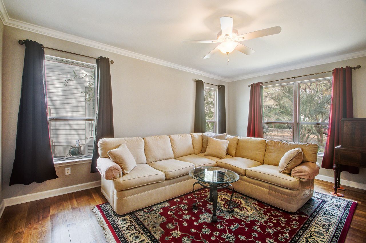 1390 Crystal Shore Court Photo 8