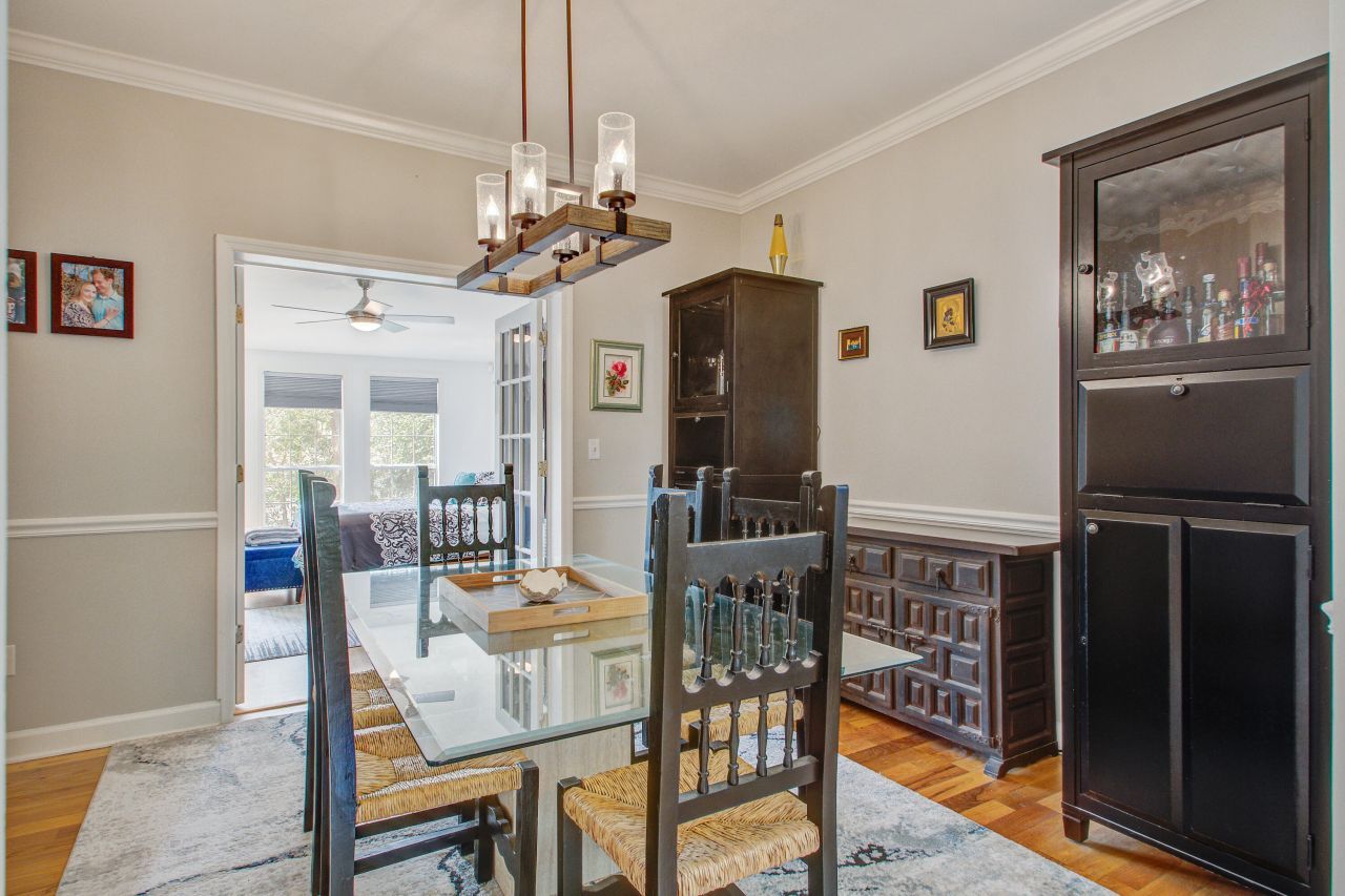 1390 Crystal Shore Court Photo 9