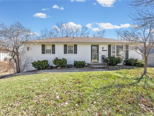 1303 Milwaukee Street, Excelsior Springs, MO 64024