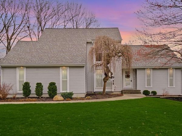 11827 Rosehill Road, Overland Park, KS 66210