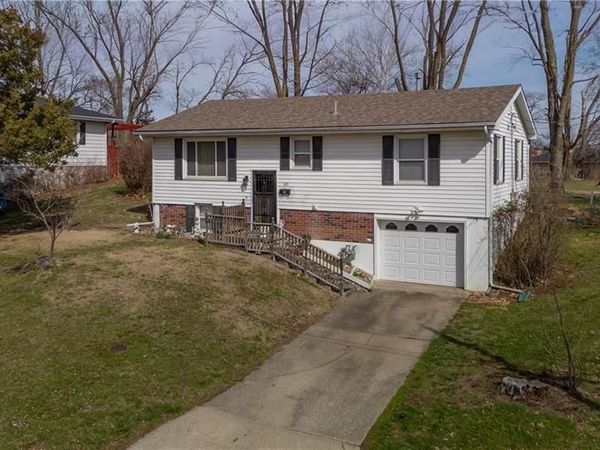 107 Collette Street, Excelsior Springs, MO 64024