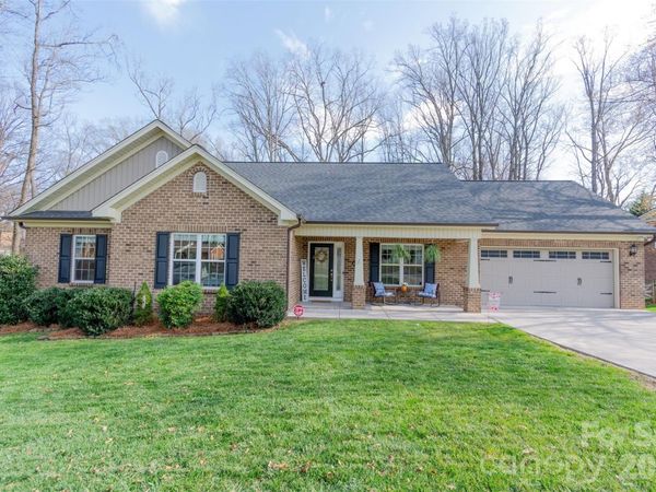6729 Rollingwood Drive , Clemmons, NC 27012