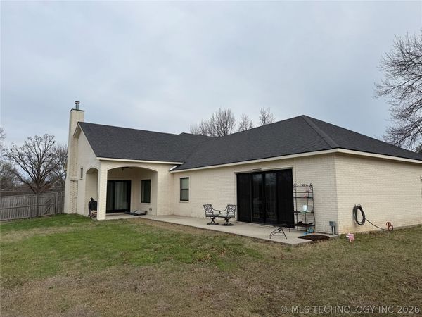 801 Ridgecrest , Ardmore, OK 73401