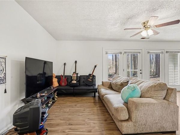 2326 W Vandalia Road, Unit B, Greensboro, NC 27407