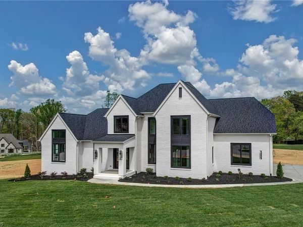 7688 Kyran Court , Oak Ridge, NC 27310