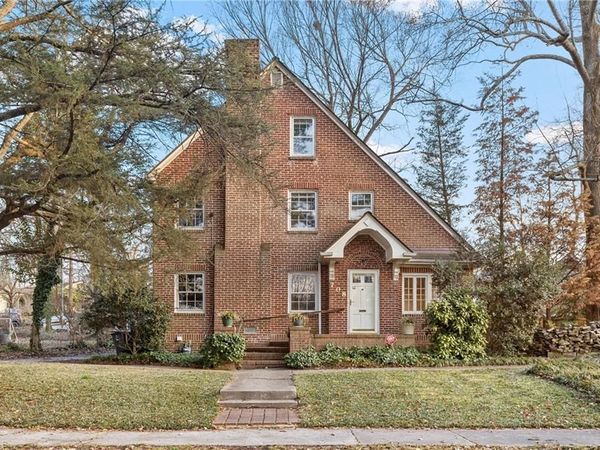 708 E Lake Drive, Greensboro, NC 27401