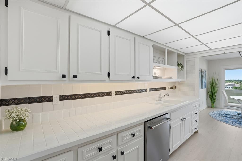 3410 Gulf Shore Blvd N, Unit 702, Naples, FL 34103 Photo