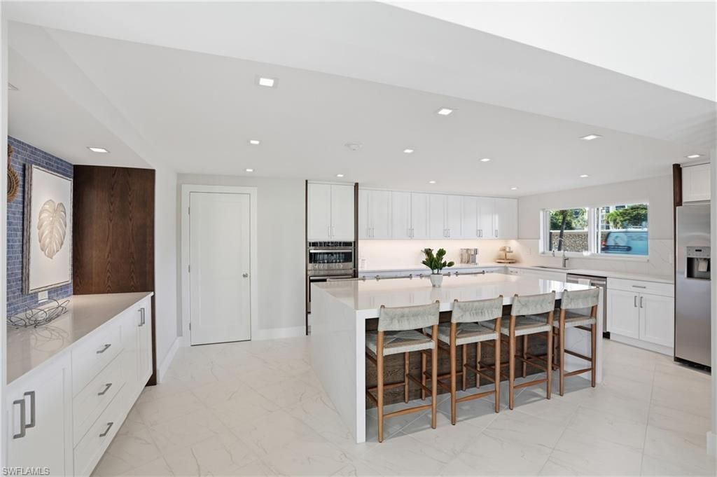 3410 Gulf Shore Blvd N, Unit 702, Naples, FL 34103 Photo