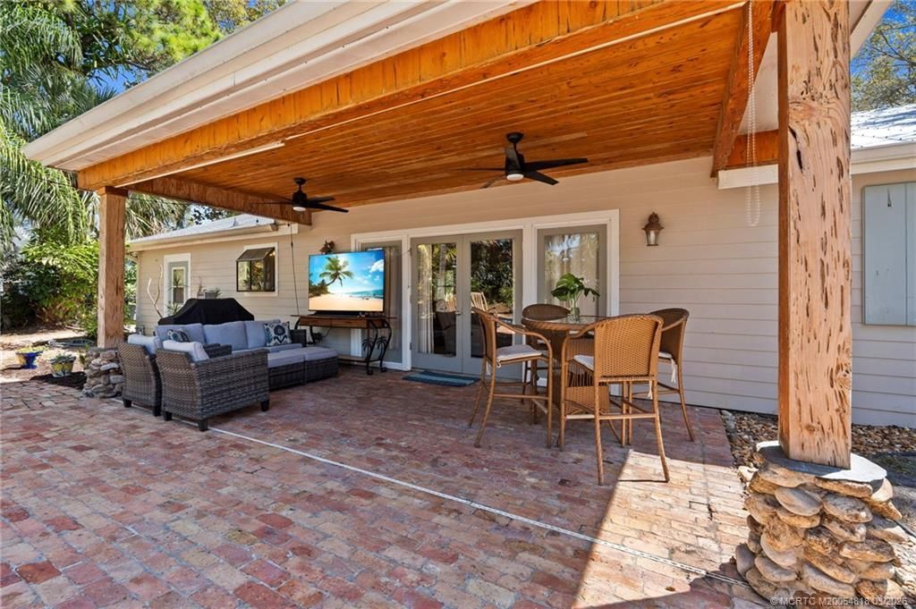 892 SE Saint Lucie Boulevard, Stuart, FL 34996 Photo