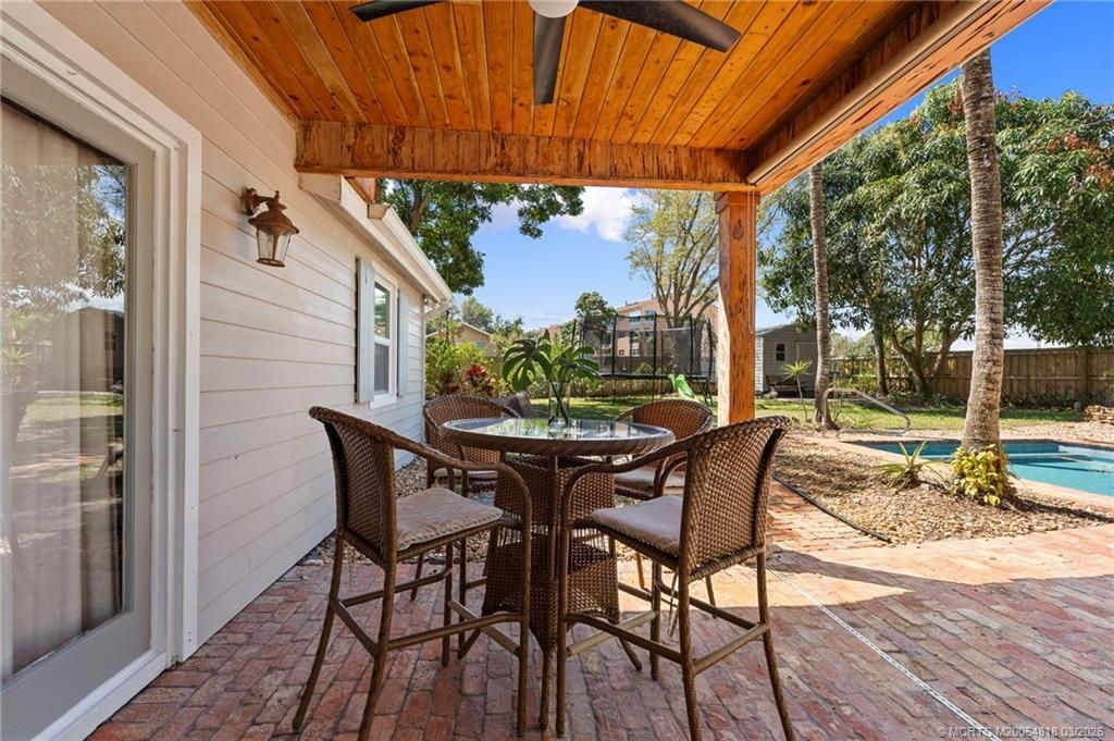 892 SE Saint Lucie Boulevard, Stuart, FL 34996 Photo