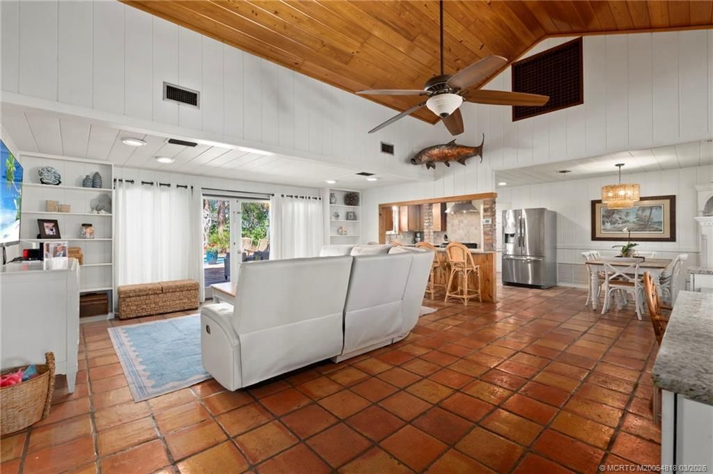 892 SE Saint Lucie Boulevard, Stuart, FL 34996 Photo