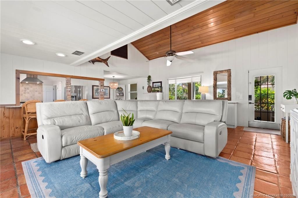 892 SE Saint Lucie Boulevard, Stuart, FL 34996 Photo