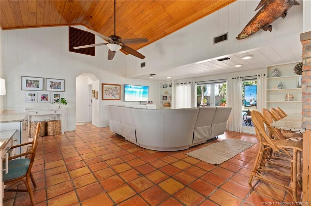 892 SE Saint Lucie Boulevard, Stuart, FL 34996 Photo