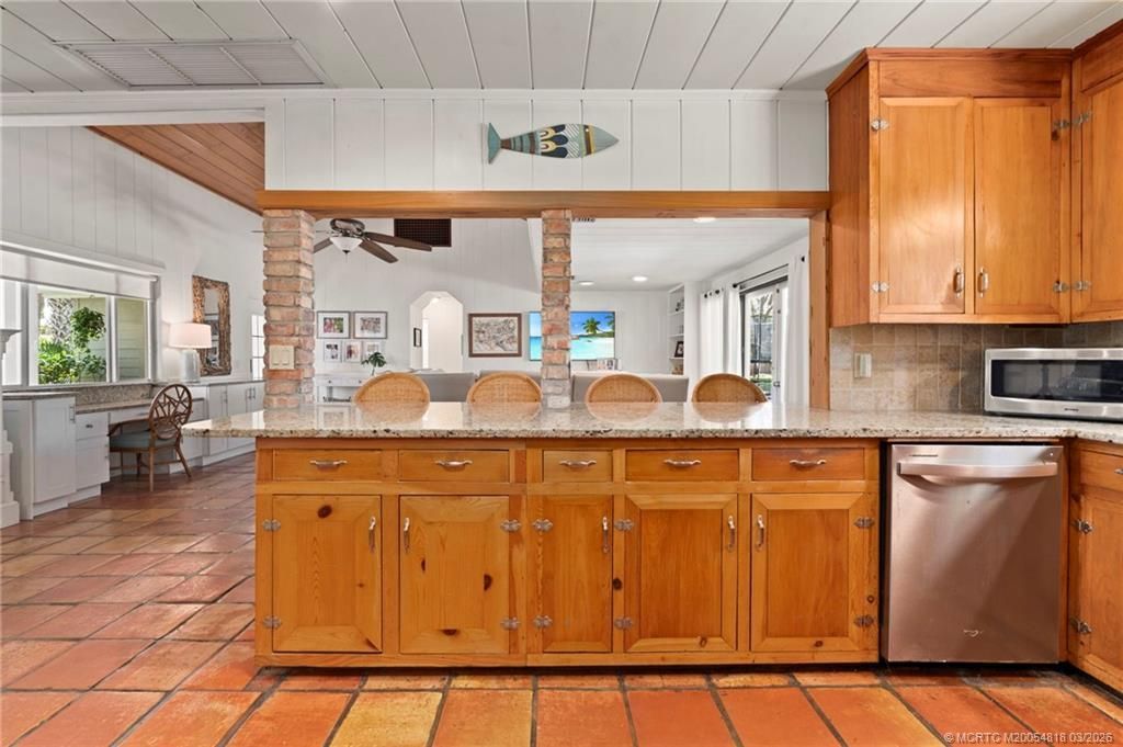 892 SE Saint Lucie Boulevard, Stuart, FL 34996 Photo