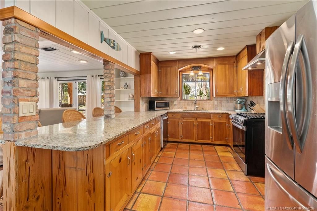 892 SE Saint Lucie Boulevard, Stuart, FL 34996 Photo