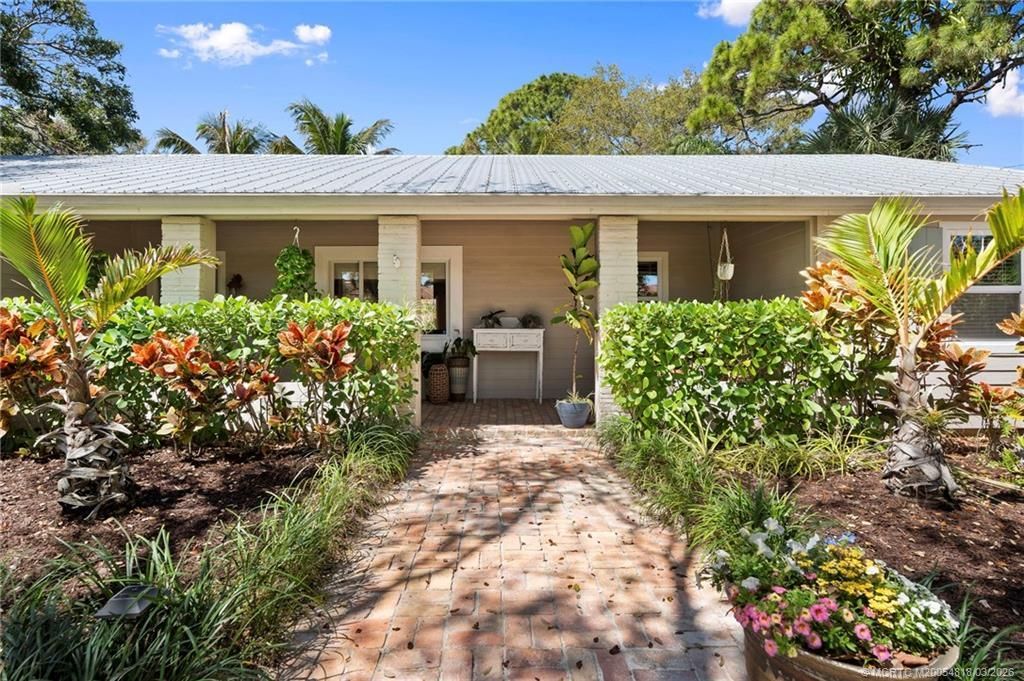892 SE Saint Lucie Boulevard, Stuart, FL 34996 Photo