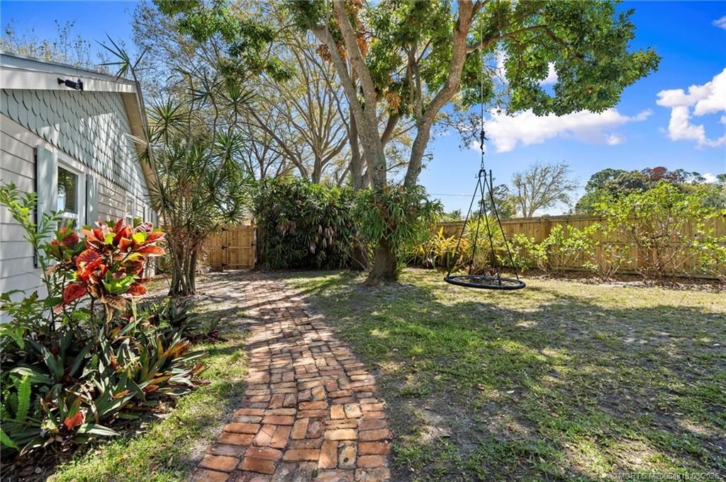 892 SE Saint Lucie Boulevard, Stuart, FL 34996 Photo