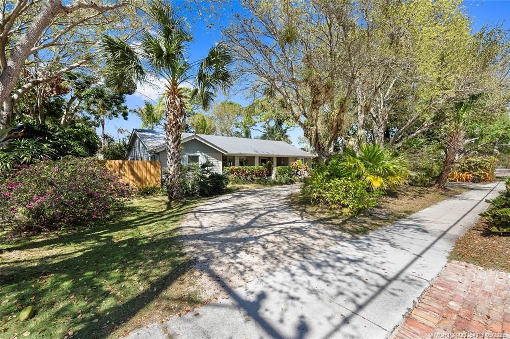 892 SE Saint Lucie Boulevard, Stuart, FL 34996 Photo