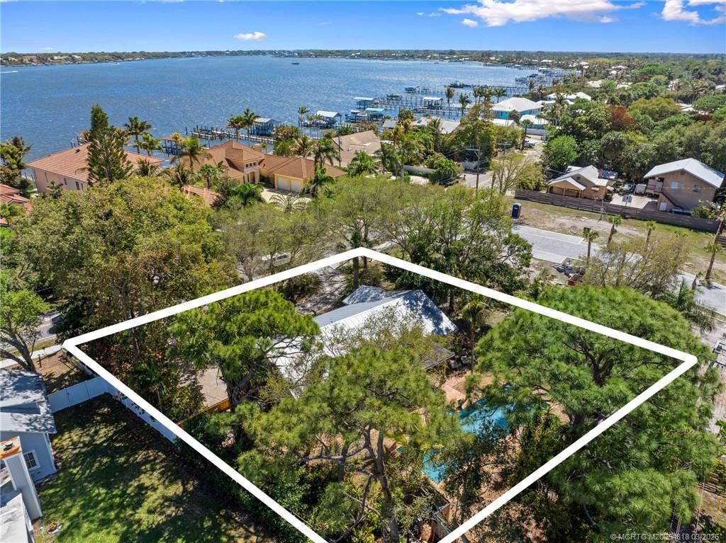 892 SE Saint Lucie Boulevard, Stuart, FL 34996 Photo